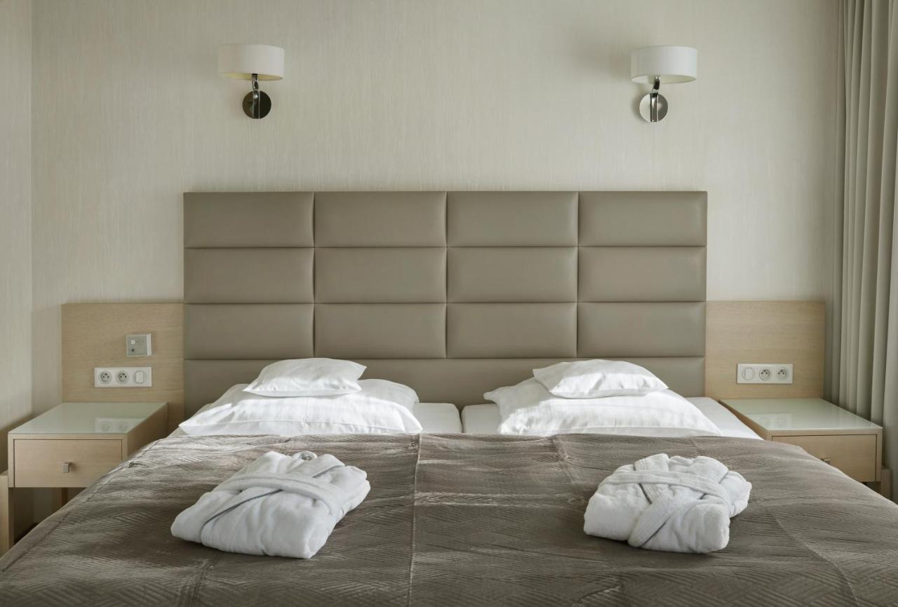Columna Medica Hotel Lask Luaran gambar