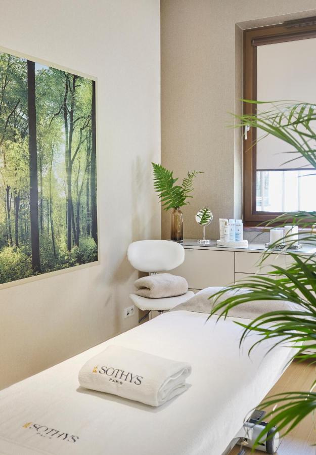 Columna Medica Hotel Lask Luaran gambar