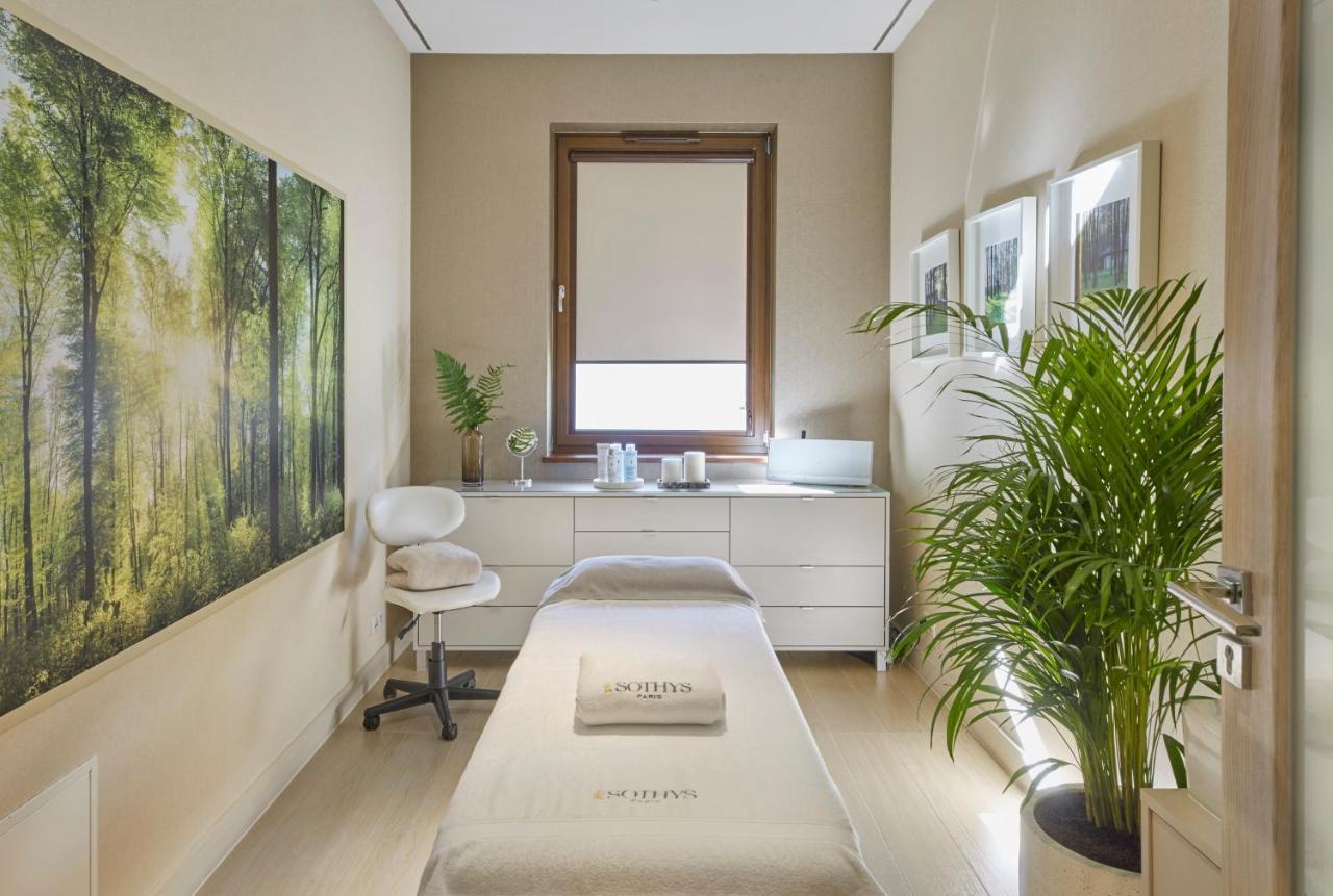 Columna Medica Hotel Lask Luaran gambar