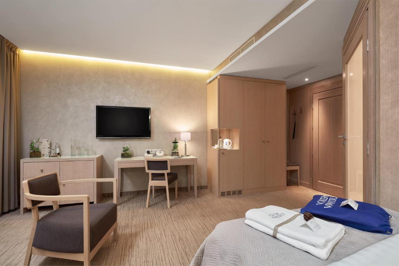 Columna Medica Hotel Lask Luaran gambar