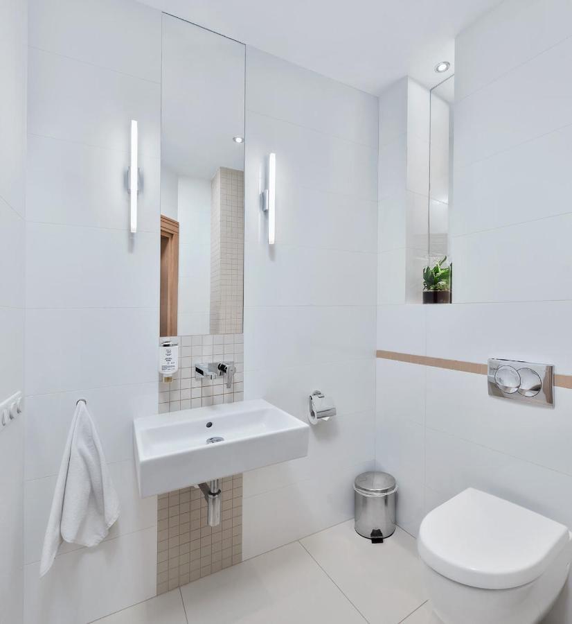 Columna Medica Hotel Lask Luaran gambar