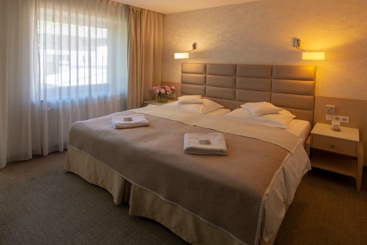 Columna Medica Hotel Lask Luaran gambar